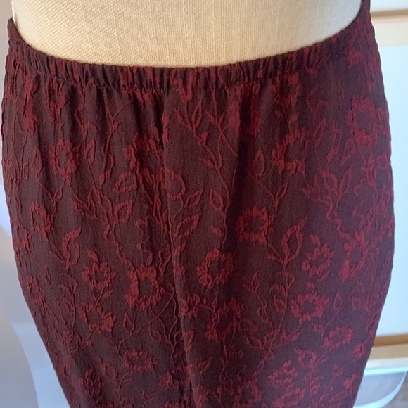 Very Unique JW Skirt - Picture 6 of 8